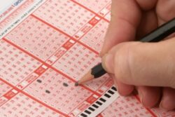 Lottery Winner In The USA Bags $1000 Daily, Ditches That And Choses Lump Sum Amount