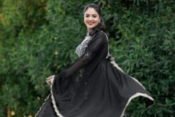 Sreemukhi Exudes Regal Vibes In Sequined Black Lehenga