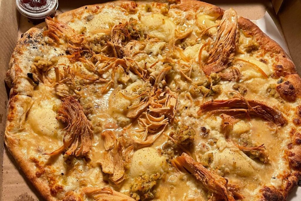 Getting A Slice Of Thanksgiving Pizza From This Restaurant Is As Difficult As Winning A Lottery