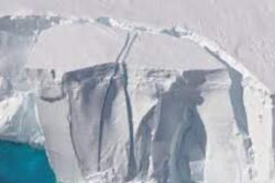 Giant Iceberg Twice The Size Of London Is Moving For The First Time In 30 Years