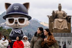 Thousands Flock To Seoul For League of Legends World Championship Final