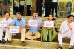 Maratha Quota Creates Political Stir: NCP, Sena (UBT), Cong MLAs Lock Mantralaya Bldg, Protest on Stairs in Mumbai