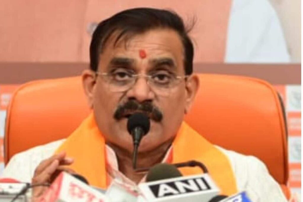 What Jai-Veeru? Kamal Nath’s Hands Smeared With 1984 Blood, Digvijaya Questioned Surgical Strikes: MP BJP Chief to News18