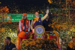 'Moorkhon Ke Sardar': PM Modi's Jibe on Rahul Gandhi's 'Made in China Phones' Remark