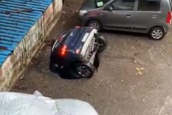 Video Of Car Swallowed By Sinkhole In Mumbai Resurfaces