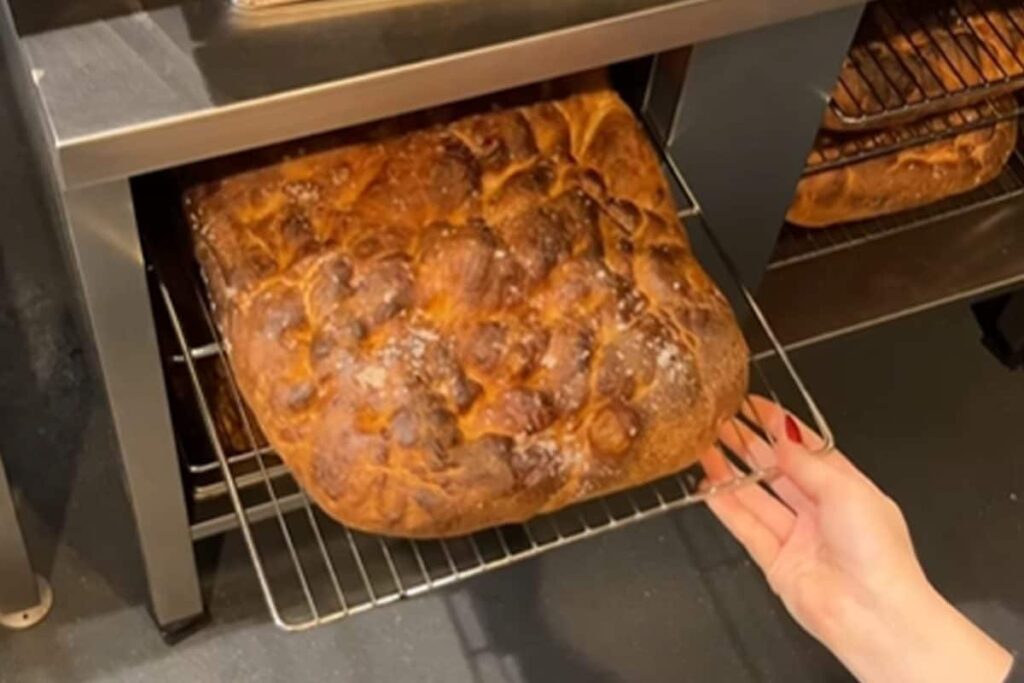 Are You A Foodie At Heart? Add This Restaurant To Your To-Do List, Please