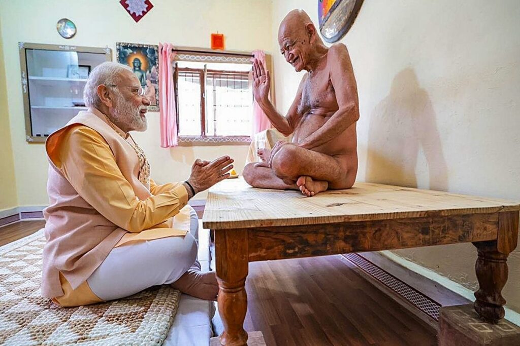 PM Modi Visits Dongargarh in Poll-bound Chhattisgarh, Meets Acharya Vidyasagar Maharaj