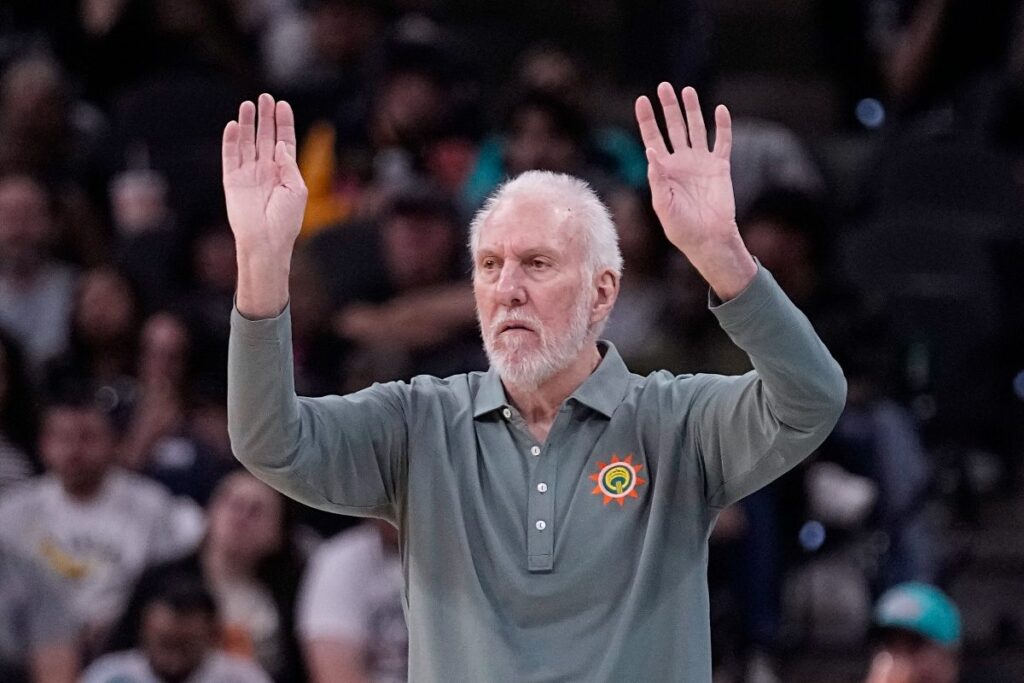'Stop All The Booing': NBA's Spurs Coach Gregg Popovich Calls Out Home Fans Jeering At Kawhi Leonard