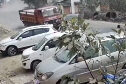 WATCH | Speeding Truck Rams Into Several Vehicles on Kolad-Pune Highway, 6 Injured