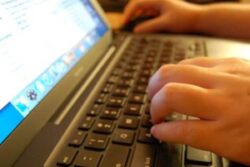 When Teenager Discovered That The Anonymous Cyberbully Was Her Mother