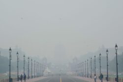 New Delhi Pollution: Capital's Air Quality Improves Marginally, AQI Still in 'Very Poor' Category