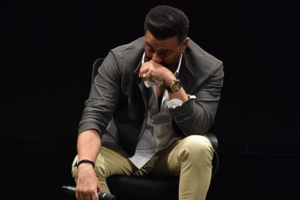 Sunny Deol BREAKS Down In Tears As Rajkumar Santoshi Says 'Bollywood Didn't Do Justice...'