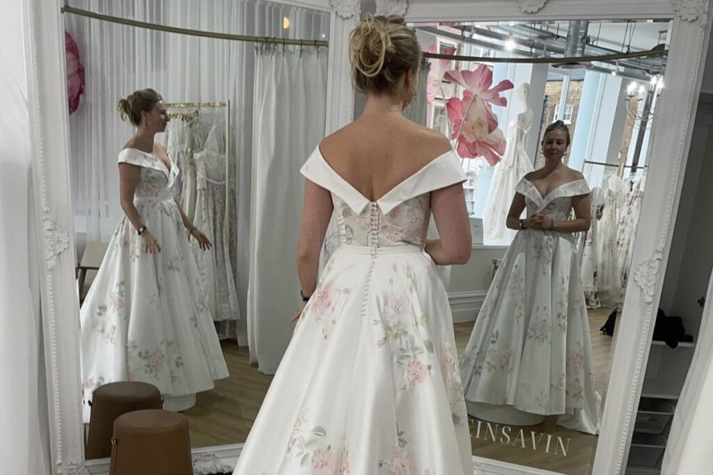 iPhone Camera Glitch Creates Optical Illusion In Wedding Dress Photo