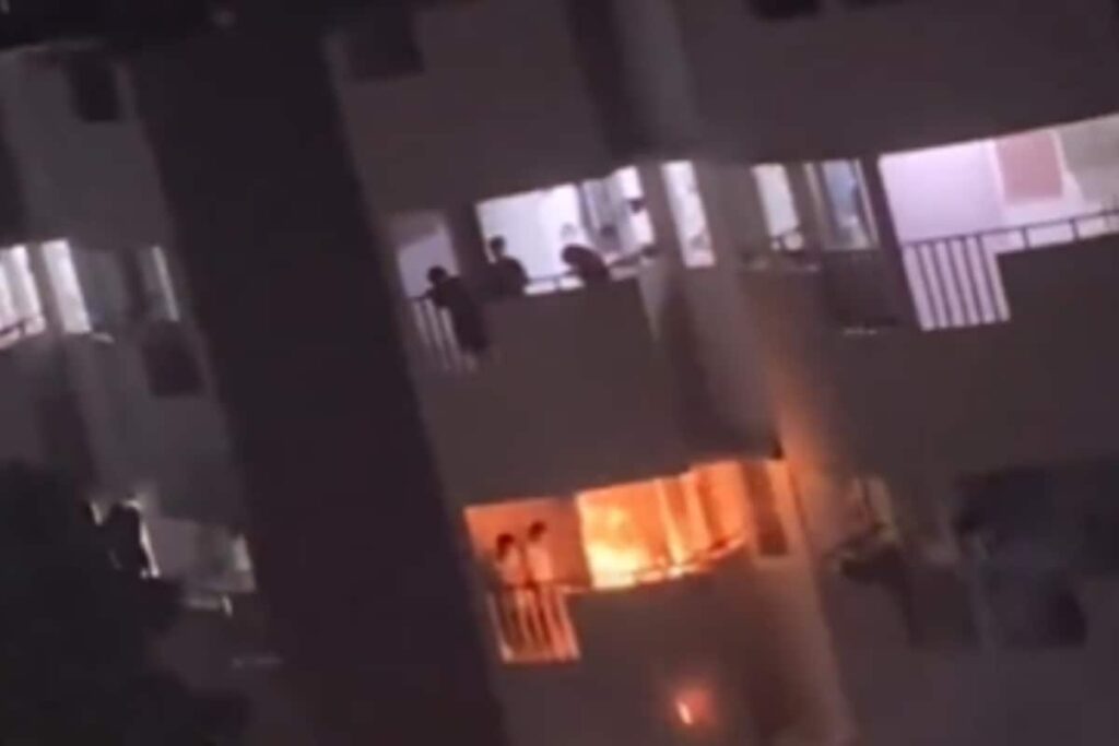 Diwali Celebrations Take Wrong Turn As IIIT Kottayam Students Get Into Cracker War At Boys Hostel