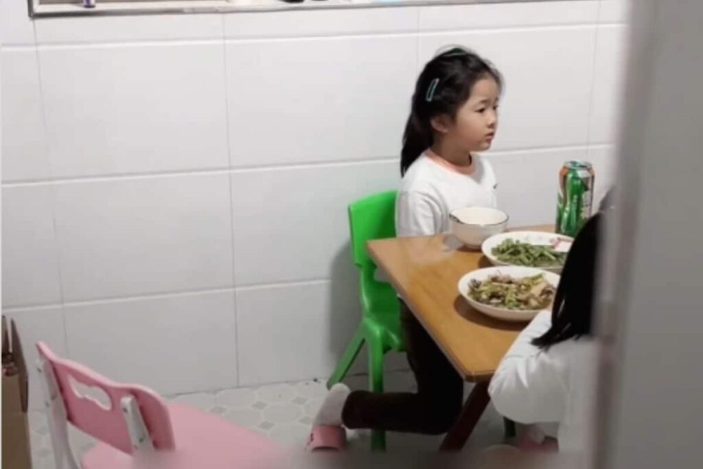'Mature And Brave Beyond Her Age:' Girl's Serious Talk With Her Dad Will Beat Your Midweek Blues