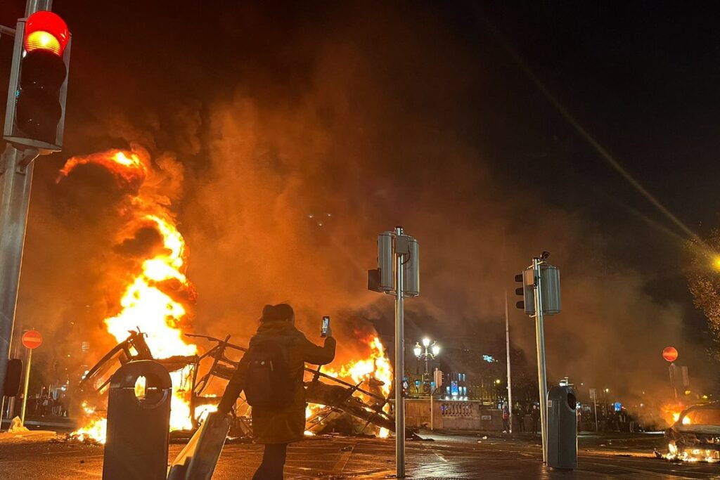WATCH: Violent Unrest Grips Dublin After Knife Attack Near School; PM Varadkar Left 'Shocked'