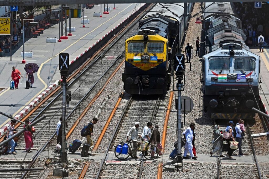 Mumbai: MRVC to Expand Railway Network with Fifth and Sixth Lines, Construction To Start on Dec 1