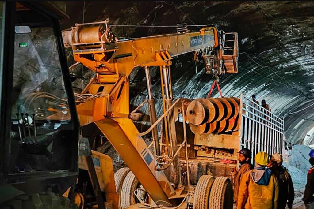 Uttarkashi Tunnel Collapse: Drilling Begins, Evacuation of Trapped Labourers Likely by Wednesday | Key Points