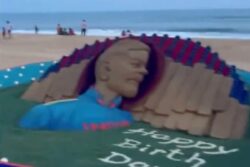Sudarsan Pattnaik Wishes Virat Kohli Happy Birthday By Creating Magnificent Sand Sculpture; Watch