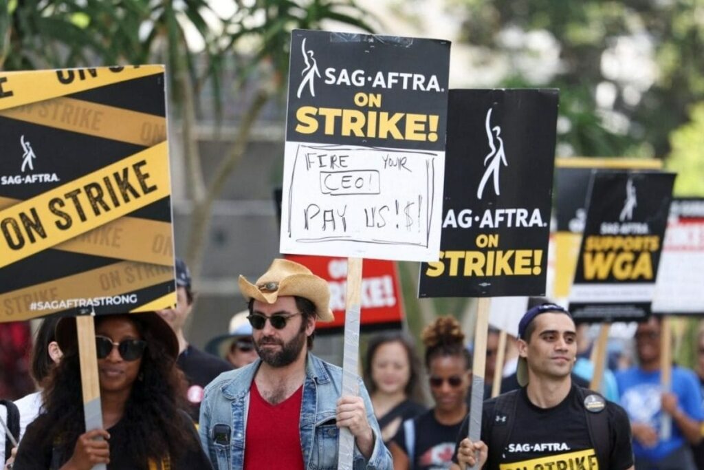 Hollywood Actors To Get Bonuses of Around $40 Million From OTT Platforms Under New Contract As Strike Ends