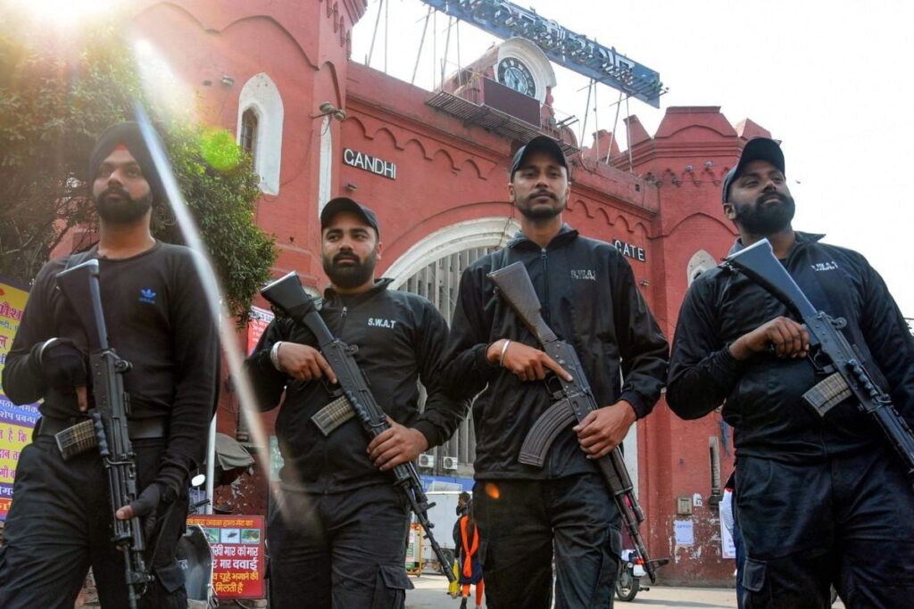 Punjab Police Busts Cross-border Drugs-smuggling Racket; 2 Held, 6 kgs Heroin Seized