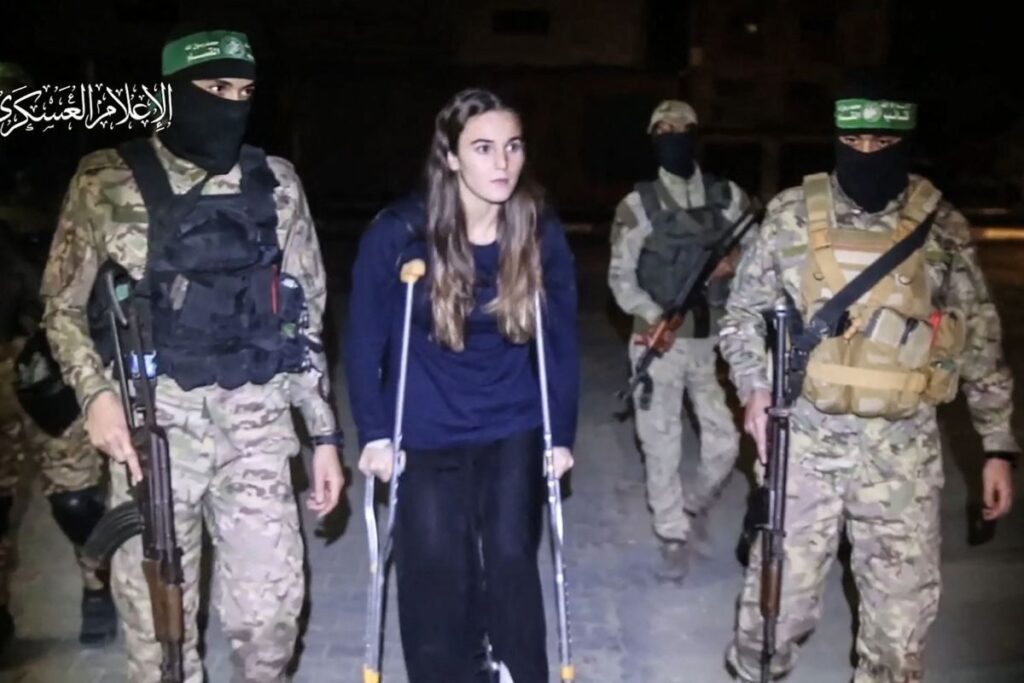 Hamas Hands Over 14 Hostages, 3 Foreigners to Israel; 39 Palestinians to be Released in Exchange