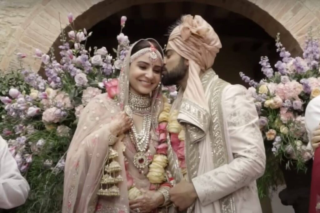Virat Kohli Kisses Anushka Sharma In NEW Video From Their Wedding Shared by Harshdeep Kaur | Watch