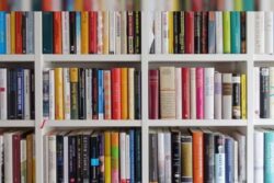 Read On the Way: Pune Auto-rickshaw Drivers To Keep Books, Aims To Encourage Reading Among Children