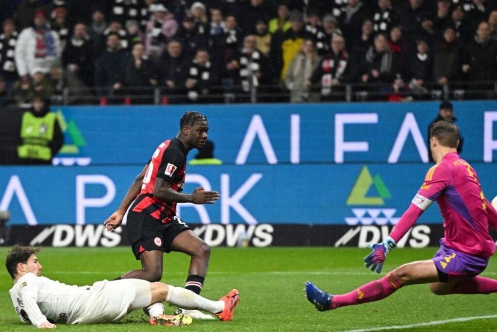 Bundesliga: Eintracht Frankfurt Hand Bayern Munich First Defeat of Season With 5-1 Rout