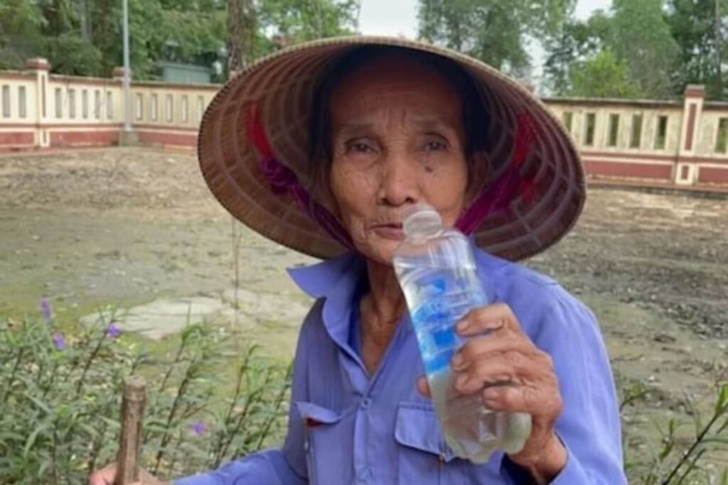 75-Year-Old Vietnamese Woman Is On Water And Soft Drink Diet For 50 Years