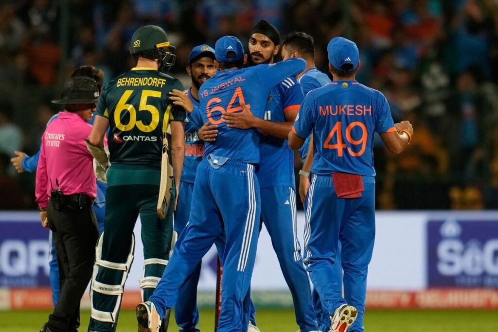 IND vs AUS 5th T20I: Mukesh Kumar, Shreyas Iyer Shine as India Beat Australia to Seal Series 4-1
