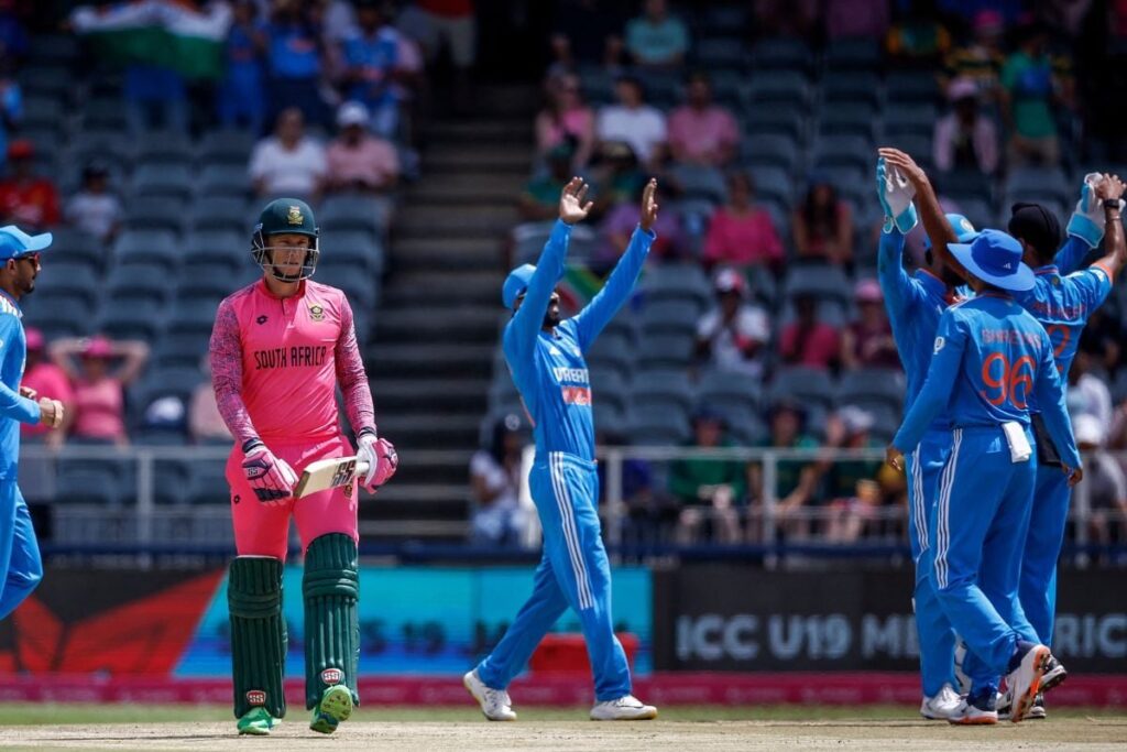 'Paid for ODI, Got a T20 Instead': Cricket Fraternity, Fans React After Avesh Khan, Arshdeep Singh Run Riot Against South Africa