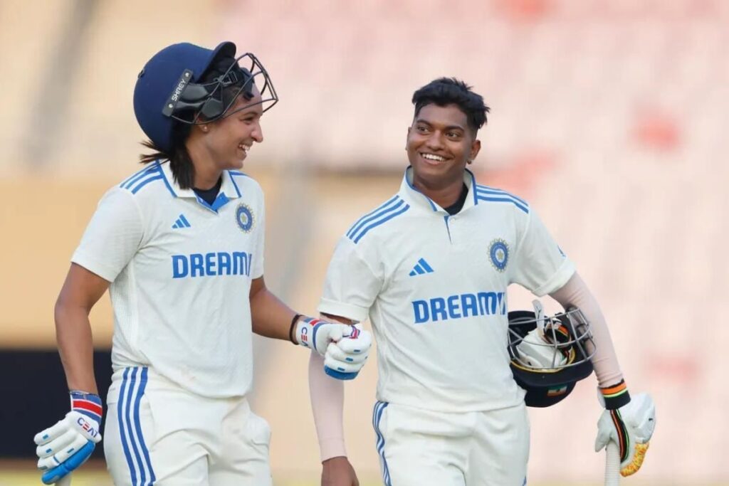 IND W vs ENG W Live Score Day 3: India Eye Memorable Win After Deepti Sharma's Heroics in Mumbai