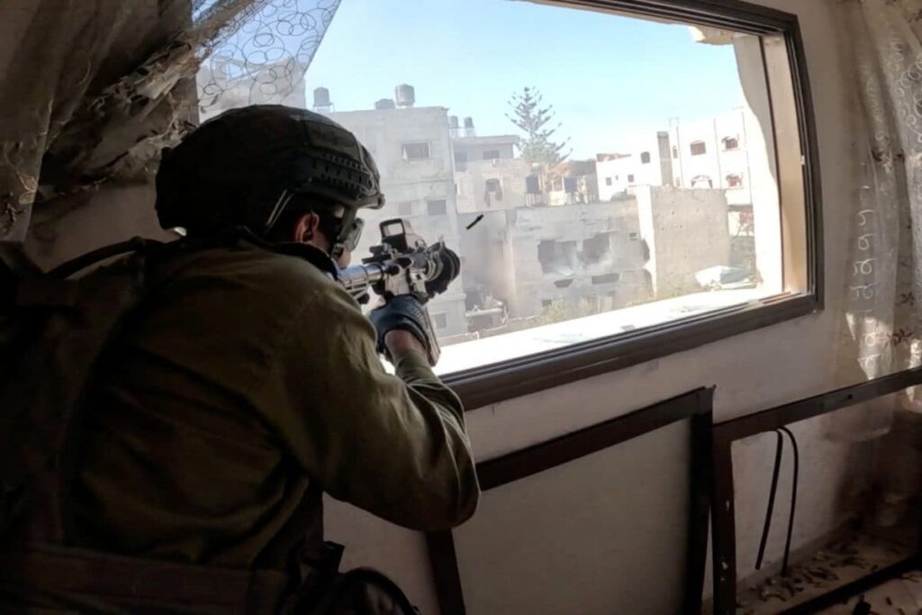 Israel Battles Hamas as UN Calls Gaza 'Hell on Earth'