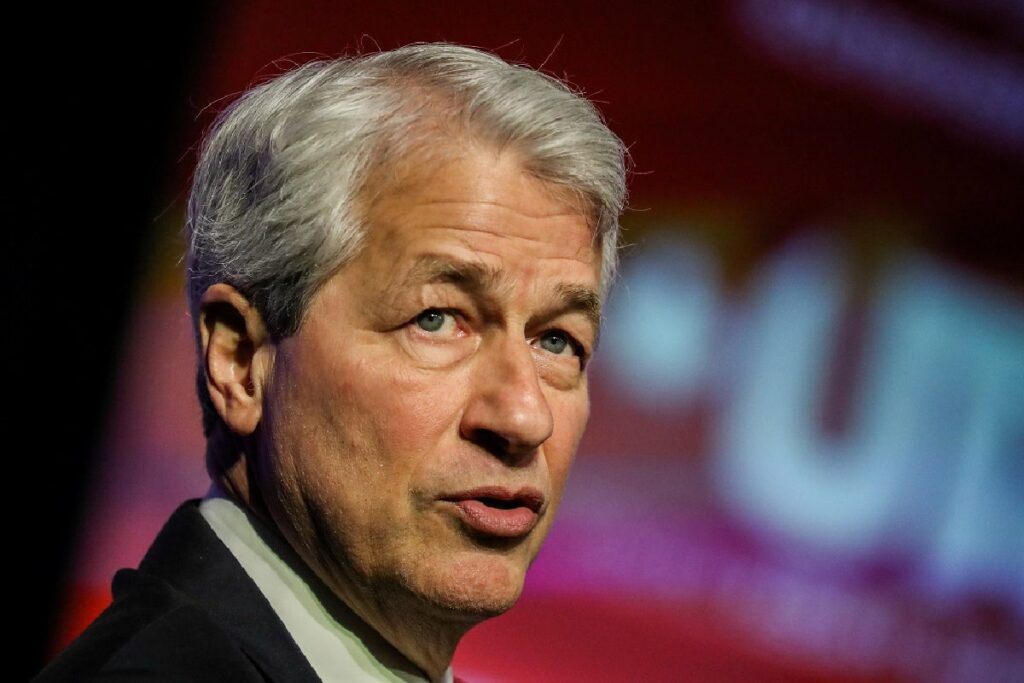 JPMorgan Chase CEO Jamie Dimon Calls For Ban On Cryptos: 'If I Was the Government, I'd Close It Down'