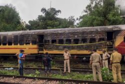 Minor Fire Breaks Out in One Coach of Bhubaneswar-Howrah Jan Shatabdi Express at Cuttack Station