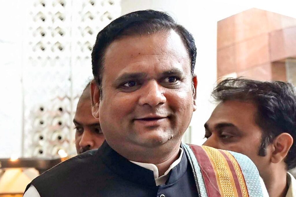 Will Have to Put in Extra Hours to Hear Disqualification Pleas: Maharashtra Speaker Narwekar