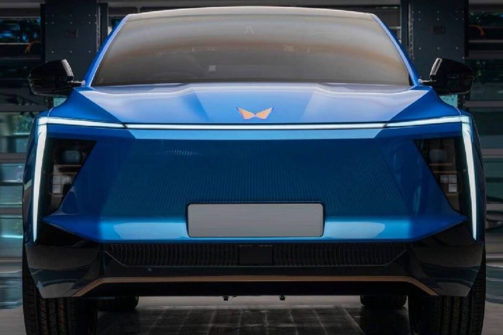 Mahindra XUV300 Facelift Expected To Launch In February 2024, Deets Inside