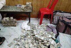 Odisha I-T Raid: Floor, Lockers Flooded With Cash as Recovery Tops Rs 350 Crore