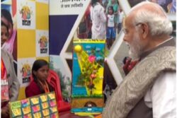 ‘Jai Modi, Jai Hindustan’: Little Girl Recites Poem In PM’s Praise, He Reacts | WATCH