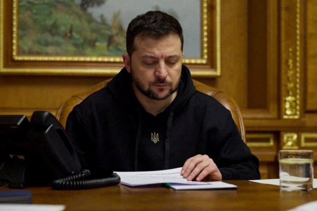 Zelensky Pleads for US War Aid, Russia Claims Advances