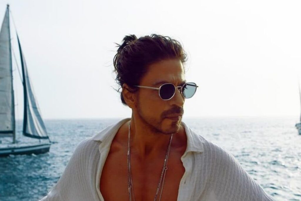 Shah Rukh Khan Gives EPIC Reply To Fan Who Asked If Dunki Has Any Sex Scenes: 'Daddy Se...'