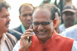 Surrounded by Teary-eyed Women, Chouhan Turns Emotional, Says He is Not Going Away from MP