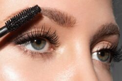A Comprehensive Guide to Choosing the Right Mascara for Your Makeup Look