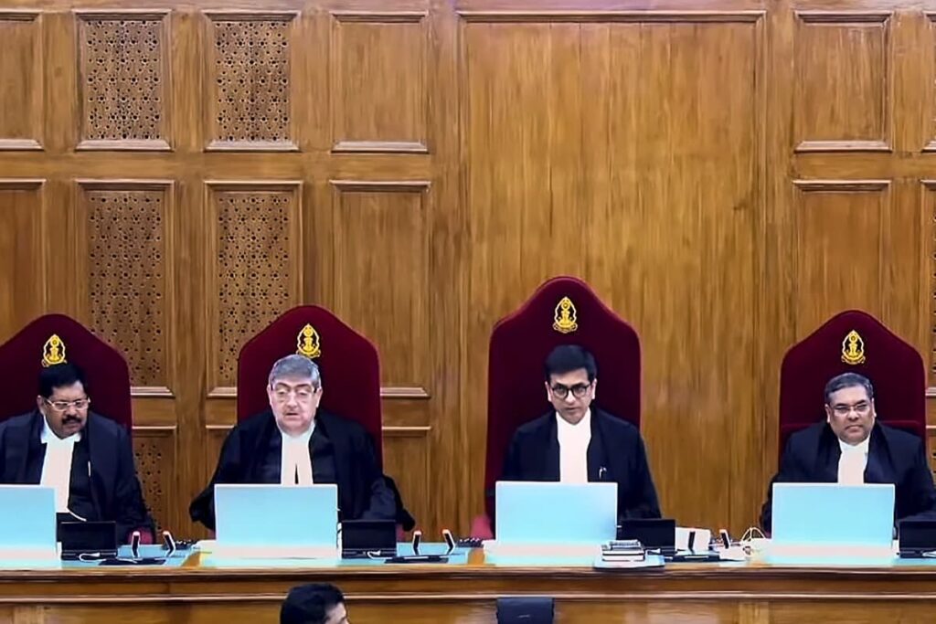 News18 Afternoon Digest: SC Directs ECI to Conduct Polls in J&K by Sept 2024; BJP's Key Meet on MP CM Today And Other Stories