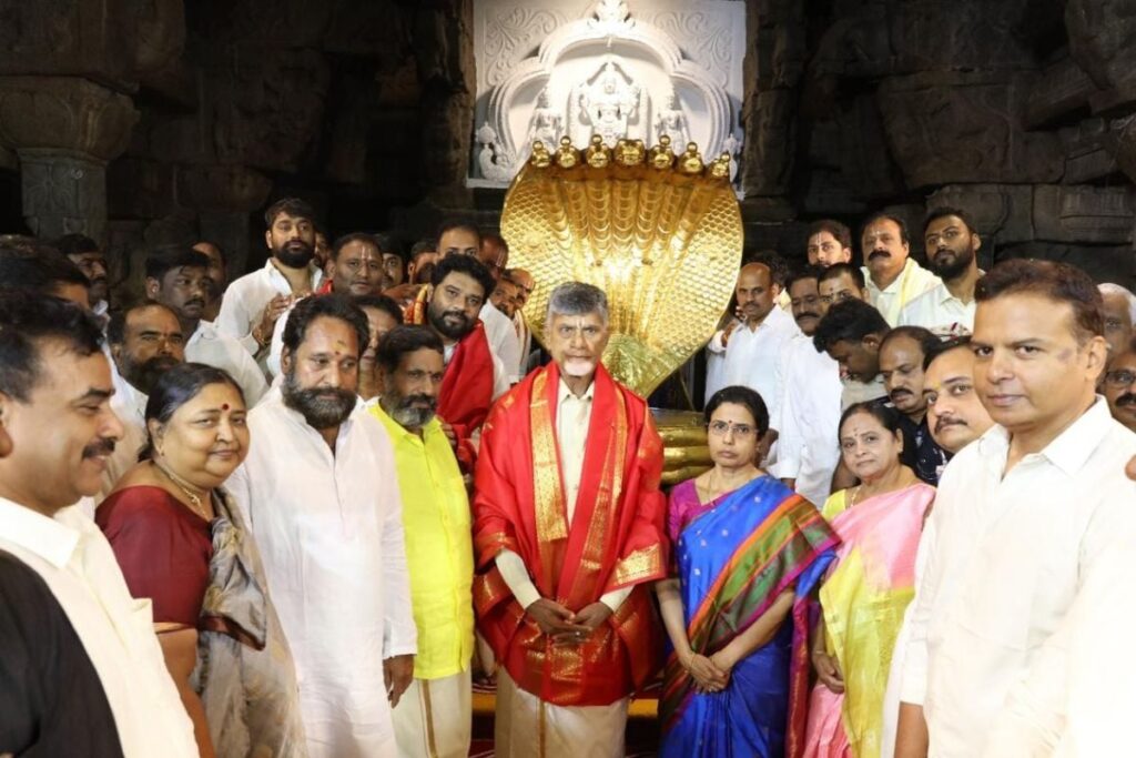TDP Chief N Chandrababu Naidu Visits Tirumala Seeks Blessing