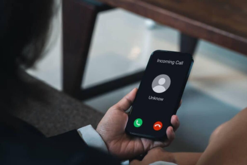 Kolkata College Student Escapes Scam After Man Posing as 'CRPF Jawan' Contacts For Teaching Job