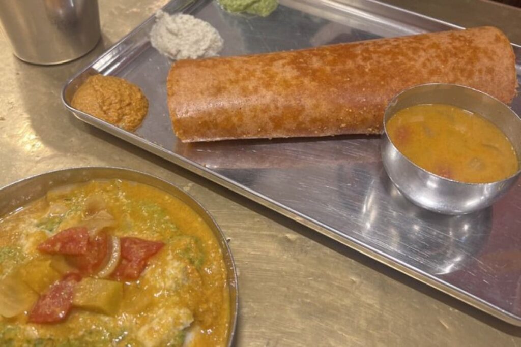 'Gurugram is Crazy': Man Rants About Paying Rs 1000 For Idli, Dosa; Internet Reacts