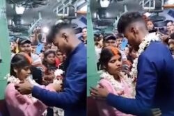 Couple Gets Married on Bengal-Jharkhand Train, Exchanges Vows Amid Passengers in Viral Video