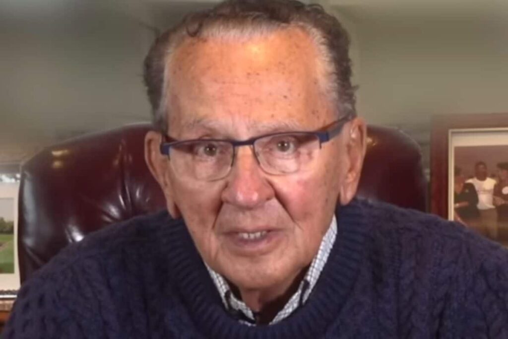 Reality TV Judge Breaks Down While Announcing Cancer Diagnosis In Heartbreaking Video